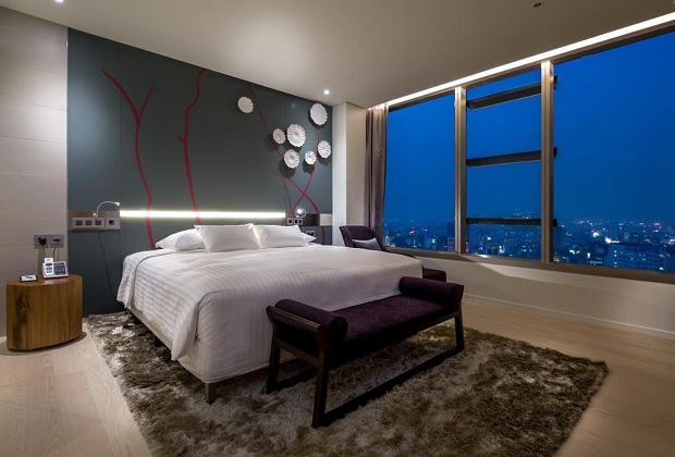 Khách sạn Pullman cung cấp phòng có view thành phố