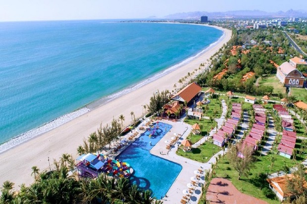 Khách sạn Ninh Thuận gần biển có bãi tắm riêng