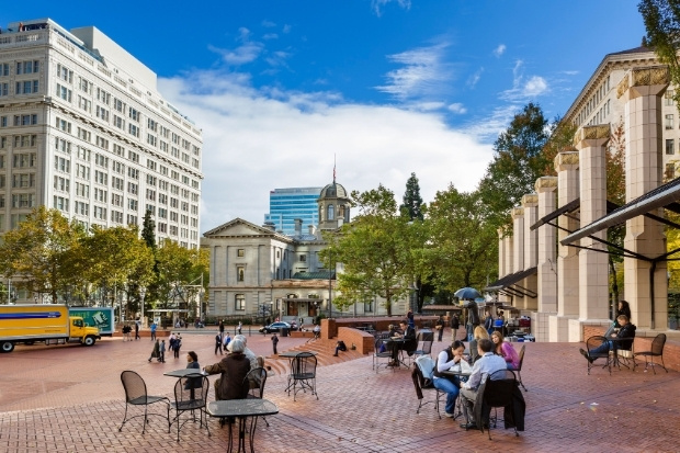 Quảng trường Pioneer Courthouse Square nơi tổ chức sự kiện v&agrave; tụ họp cộng đồng