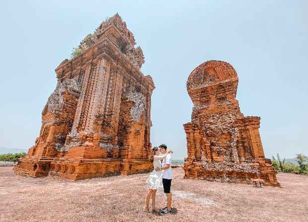 Th&aacute;p Đ&ocirc;i Quy Nhơn