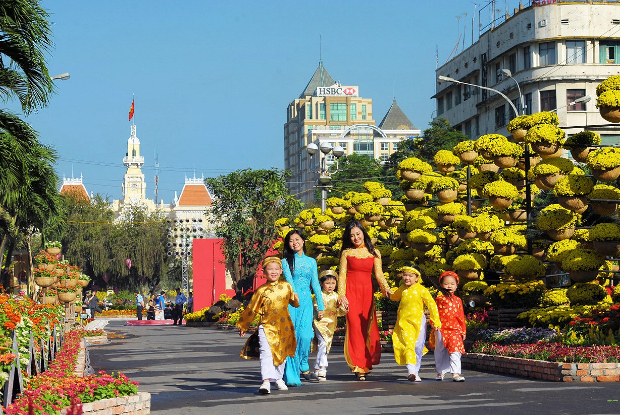 vé máy bay Tết đi Sài Gòn