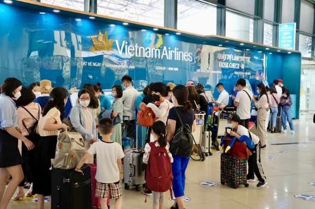 Vietnam Airlines thường xuy&ecirc;n tăng cường c&aacute;c đợt mở b&aacute;n v&eacute; Tết để đ&aacute;p ứng nhu cầu di chuyển tăng cao của người d&acirc;n