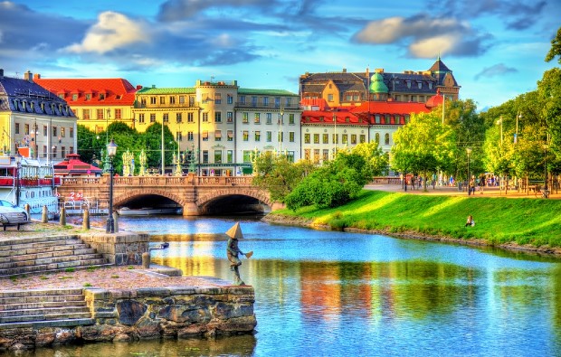 V&eacute; m&aacute;y bay từ Thụy Điển về Việt Nam gi&aacute; rẻ