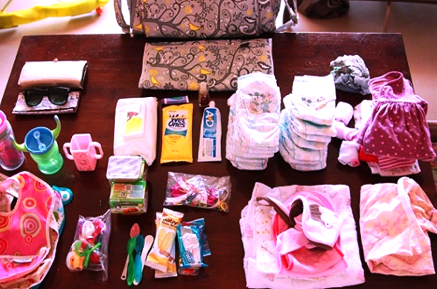 kinh nghiệm đi m&aacute;y bay cho trẻ sơ sinh