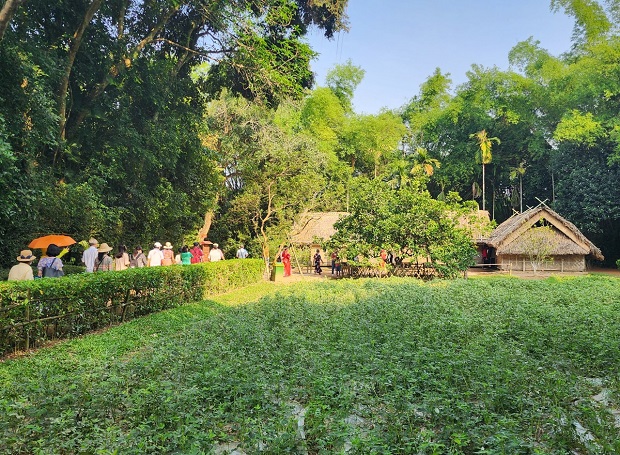 vé máy bay từ TpHCM đi Vinh giá rẻ