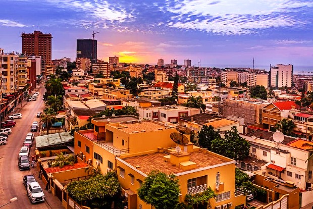 Vé máy bay từ Angola về Việt Nam