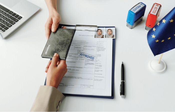 Hồ sơ chi tiết xin visa Séc