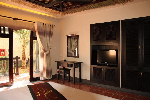 Khách sạn Bình Thuận gần biển - Lotus Village Resort – Mũi Né