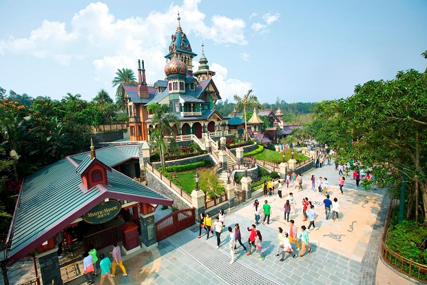 tham quan Disneyland Hong Kong
