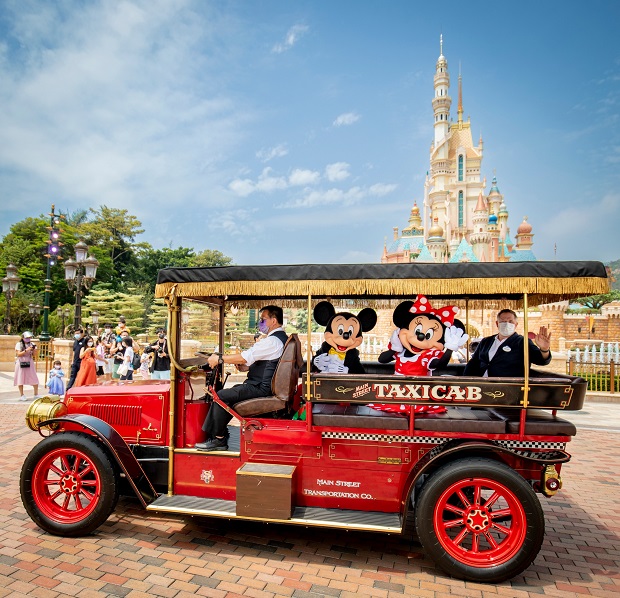 vui chơi Disneyland Hong Kong