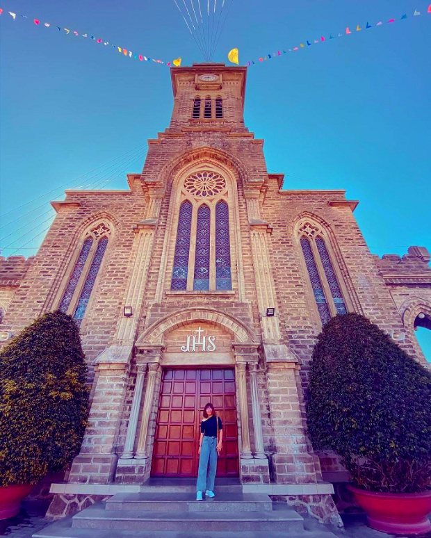 vé máy bay từ Đồng Hới đi Nha Trang