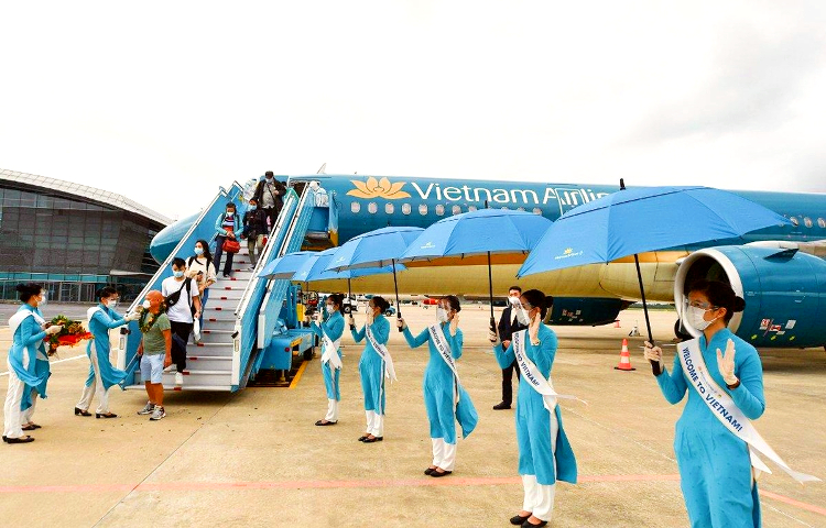 v&eacute; m&aacute;y bay gi&aacute; rẻ