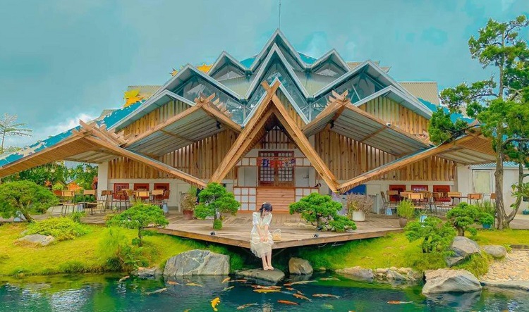 Khu du lịch Lá Phong