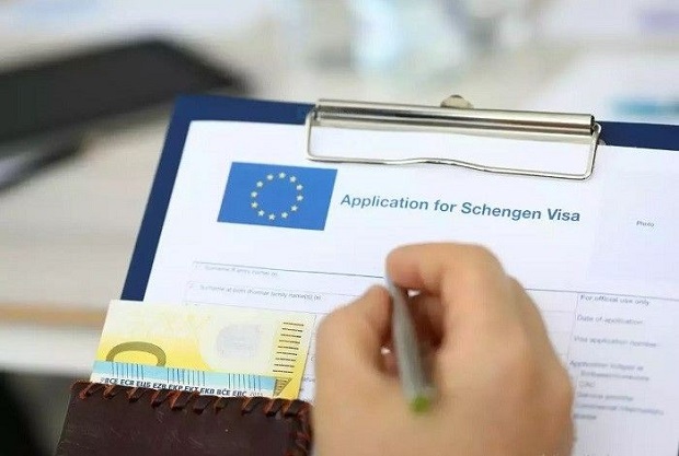 dịch vụ l&agrave;m visa đi h&agrave; lan