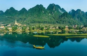 Đặt vé máy bay từ Hà Nội đi Đồng Hới – Cùng Vietnam Booking chinh phục hang động kỳ quan