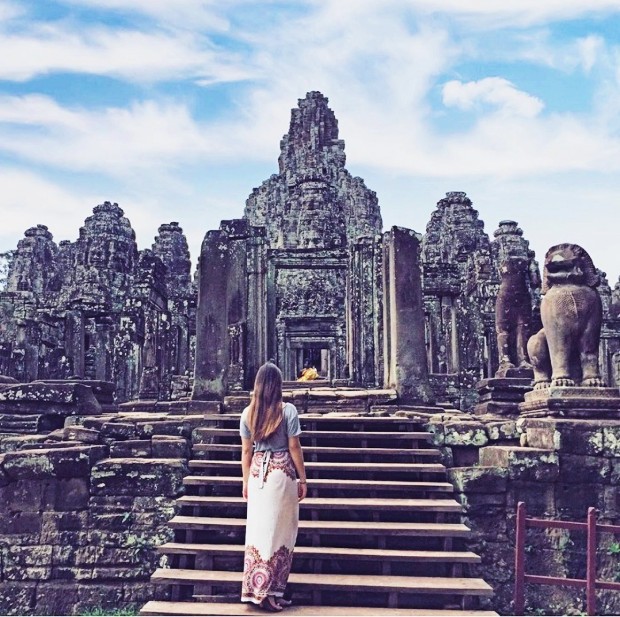 Đền Angkor Wat rất nhiều du khách yêu thích lối kiến trúc tại đây Vé máy bay TPHCM đi Campuchia