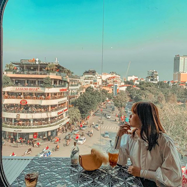 Quảng trường Đông Kinh Nghĩa Thục