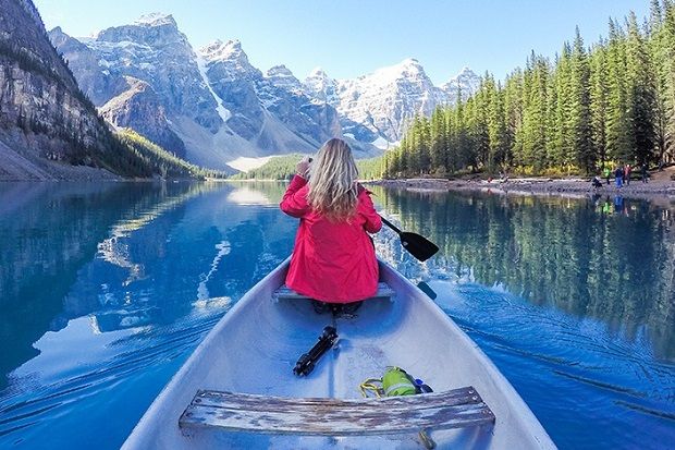 visa du lịch canada c&oacute; được đi l&agrave;m kh&ocirc;ng