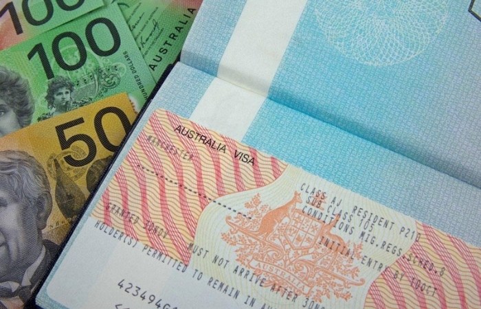 Chi phí xin visa thăm thân Úc là 195 AUD, theo quy định của chính phủ Úc Chi phí xin visa thăm thân Úc