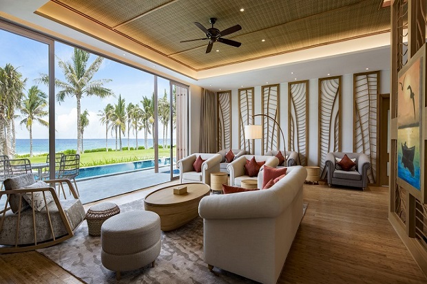 Resort Cam Ranh c&oacute; hồ bơi đẹp