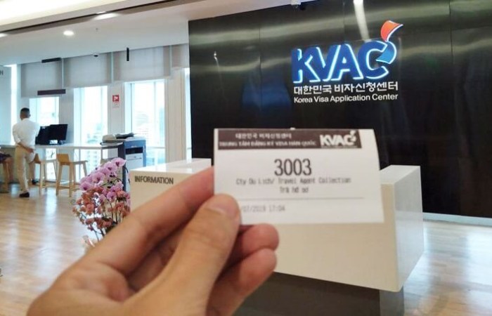 nộp hồ sơ xin visa tại Trung t&acirc;m thị thực KVAC