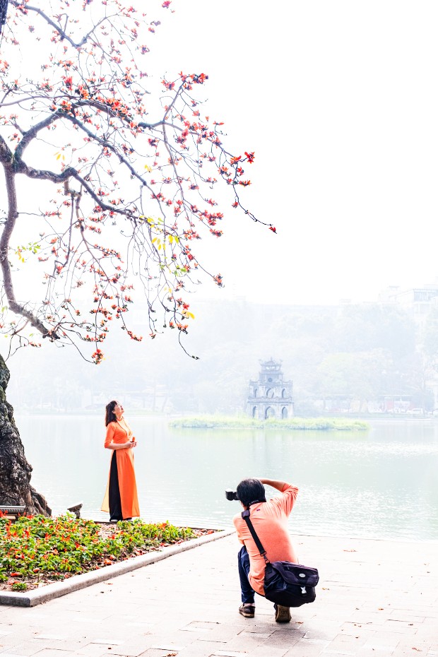 Vé máy bay đi Hà Nội tháng 8