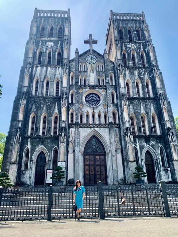 Vé máy bay đi Hà Nội tháng 8