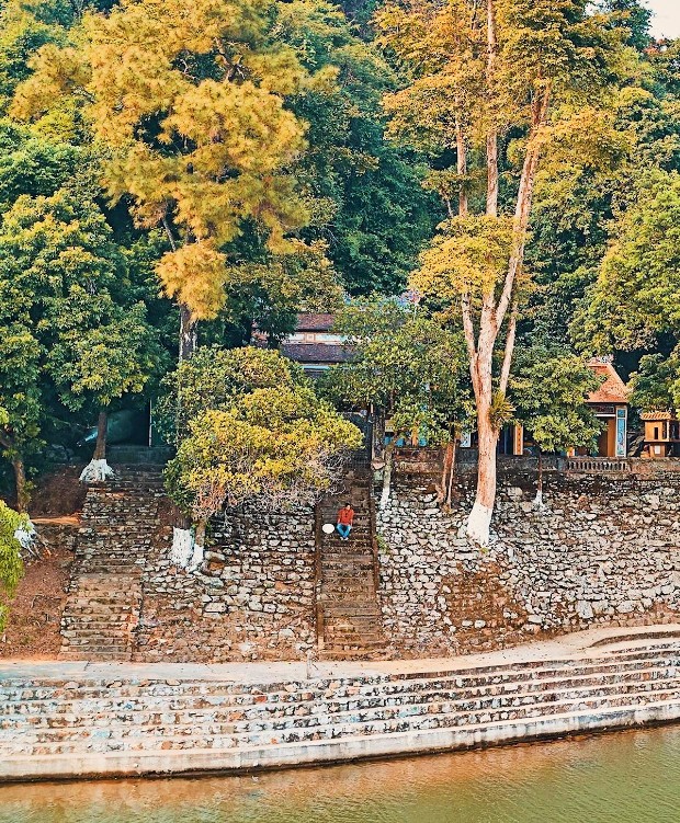 v&eacute;  m&aacute;y bay đi Huế th&aacute;ng 8