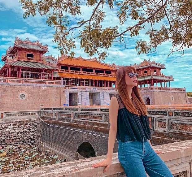 V&eacute; m&aacute;y bay đi Huế th&aacute;ng 9