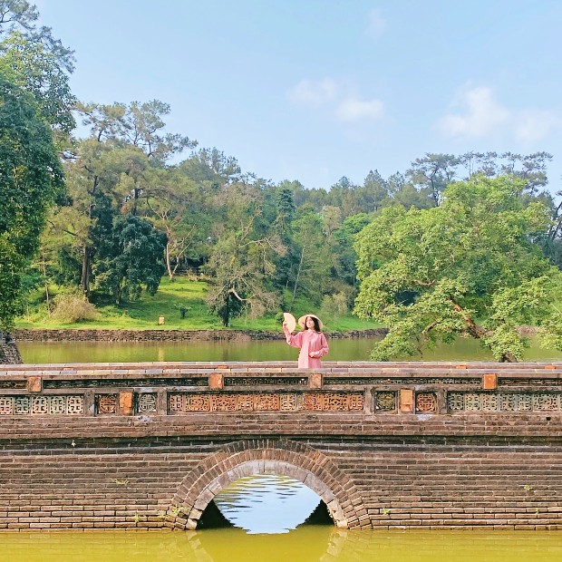 V&eacute; m&aacute;y bay đi Huế th&aacute;ng 9
