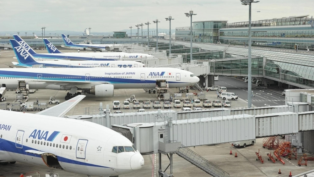 To&agrave;n cảnh s&acirc;n bay Haneda năng động