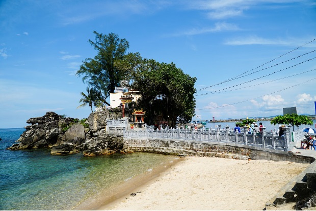 Du lịch tâm linh nơi biển đảo phía nam tổ quốc với Dinh Cậu Phú Quốc