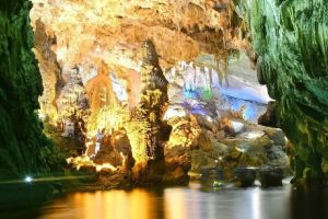Động Phong Nha ở Quảng Bình: Khám phá hang động 2 triệu năm tuổi