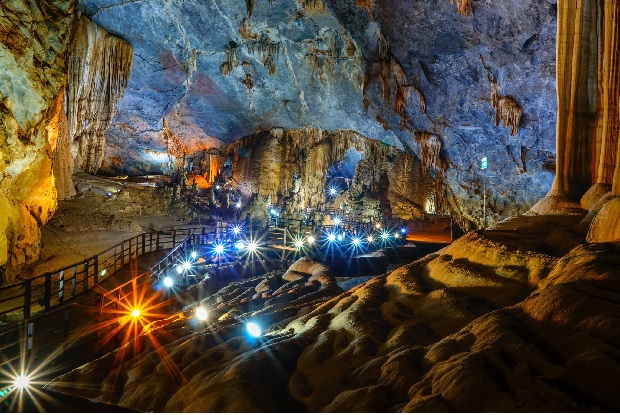 Động Phong Nha ở Quảng Bình - Động Thiên Đường