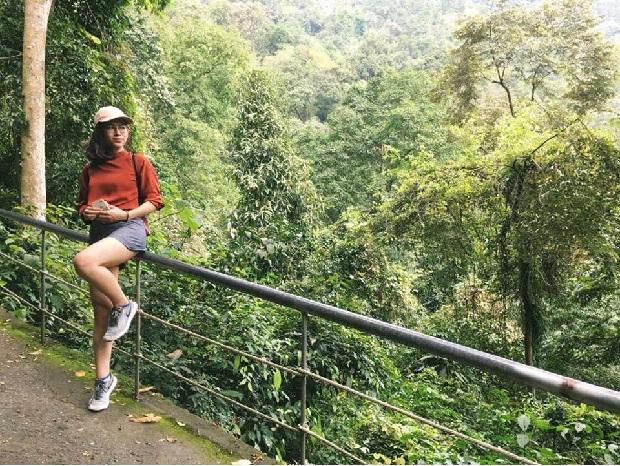 Quảng Bình Động Thiên Đường - Đường lên cửa hang