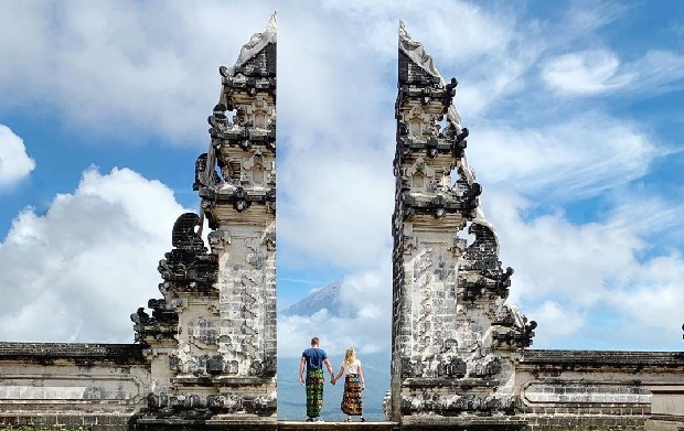 Tour du lịch 2023 - Cổng trời Lempuyang