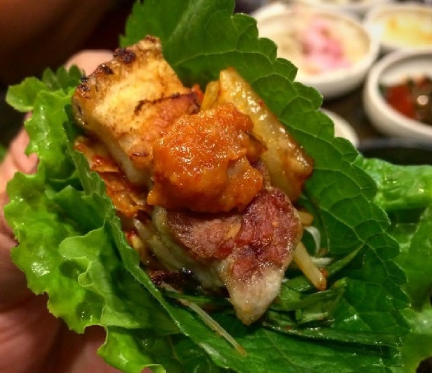 Tour du lịch Hàn Quốc 2022 từ TP. HCM - Thịt heo đen Jeju