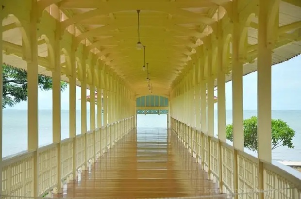 Tour du lịch Thái Lan từ Hà Nội - cung điện Maruekhathaiyawan