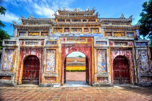 Tour ghép Huế 1 ngày - Cung Diên Thọ