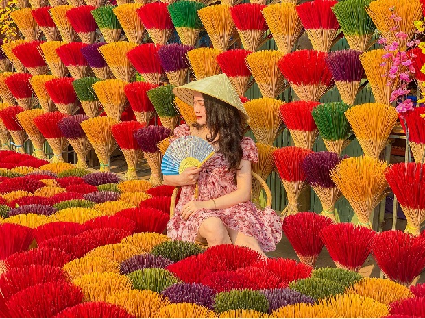 Tour ghép Huế 1 ngày - Làng Hương Thủy Xuân