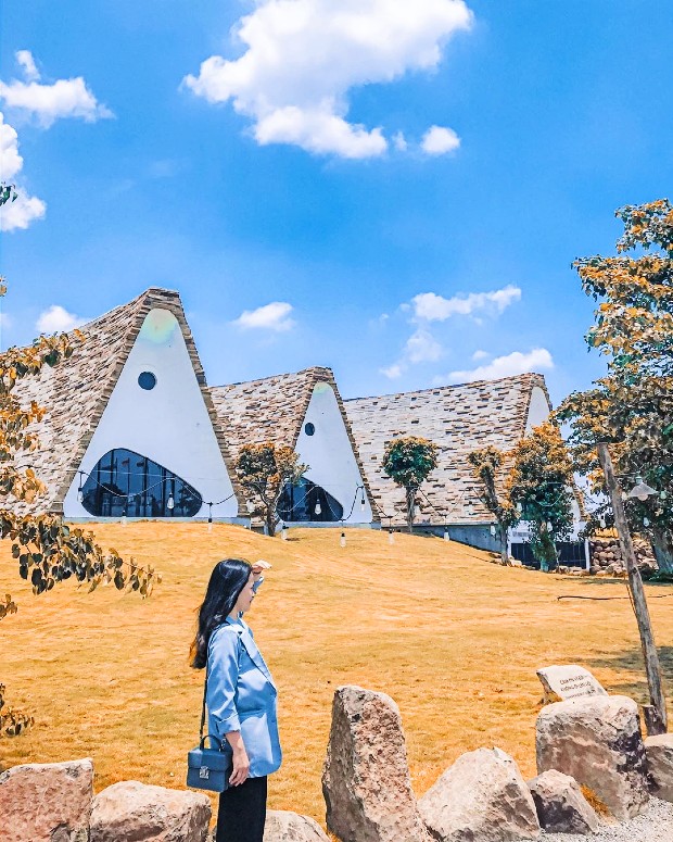 Vé máy bay đi Buôn Ma Thuột tháng 10