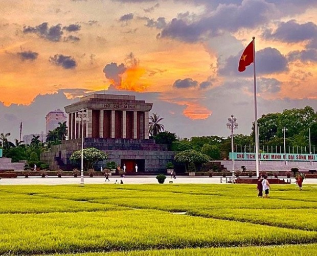 v&eacute; m&aacute;y bay đi H&agrave; Nội th&aacute;ng 11 