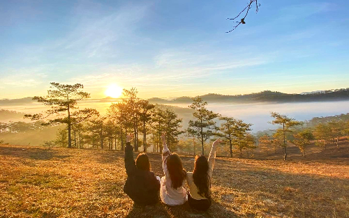 v&eacute; m&aacute;y bay từ V&acirc;n đồn đi đ&agrave; lạt