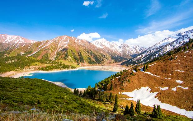 v&eacute; m&aacute;y bay đi Kazakhstan vietjet air