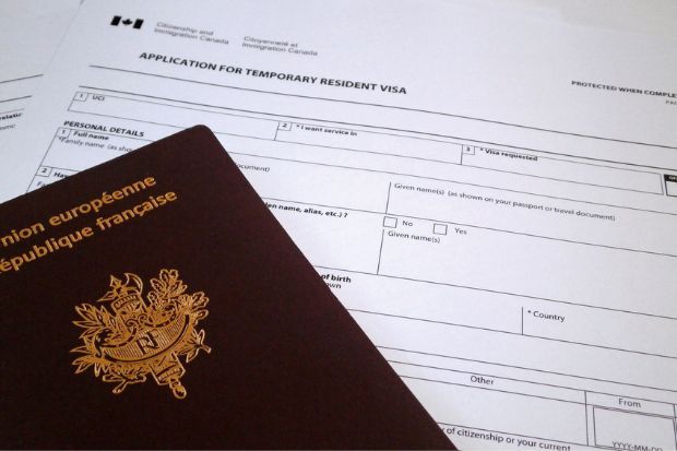 Hồ sơ v&agrave; thủ tục xin visa định cư Canada
