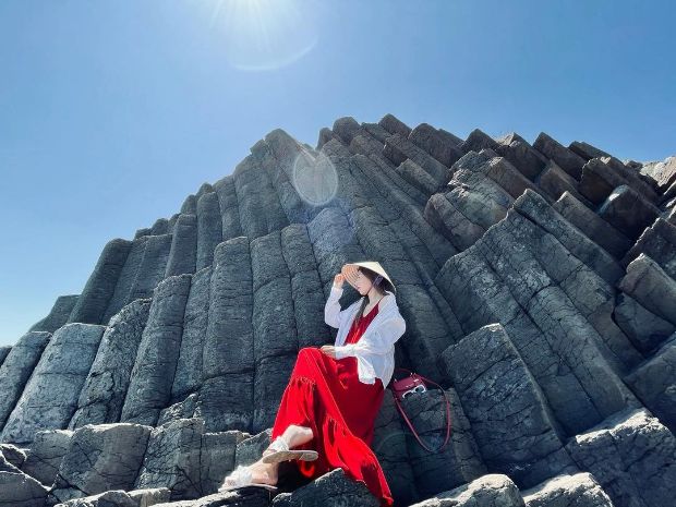 Du lịch Phú Yên Vietnambooking - Ghềnh đá đĩa.