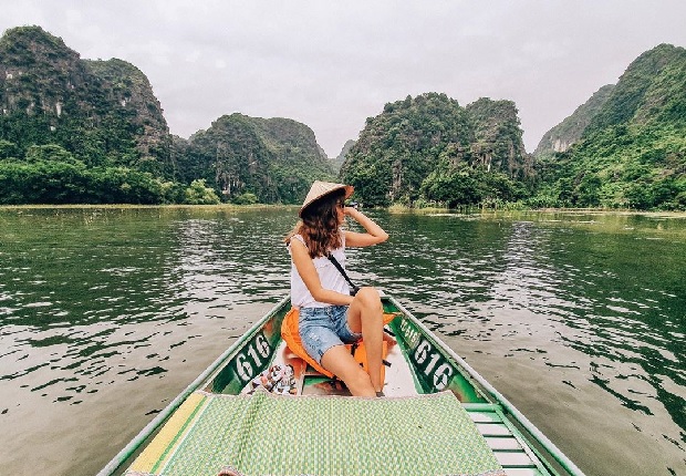 Tam Cốc Ninh Bình - Đi thuyền ở Tam Cốc Bích Động