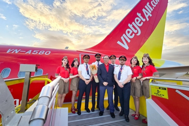 Vietjet Air lu&ocirc;n cung cấp dịch vụ ho&agrave;n hảo, mang lại cảm gi&aacute;c thoải m&aacute;i cho h&agrave;nh kh&aacute;ch tr&ecirc;n mỗi chuyến bay