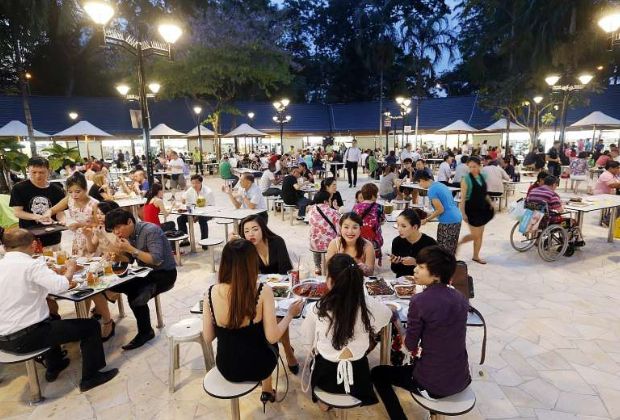 Ăn uống ở Singpore - Newton Food Centre