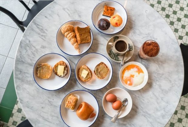 Ăn uống ở Singpore - Newton Food Centre
